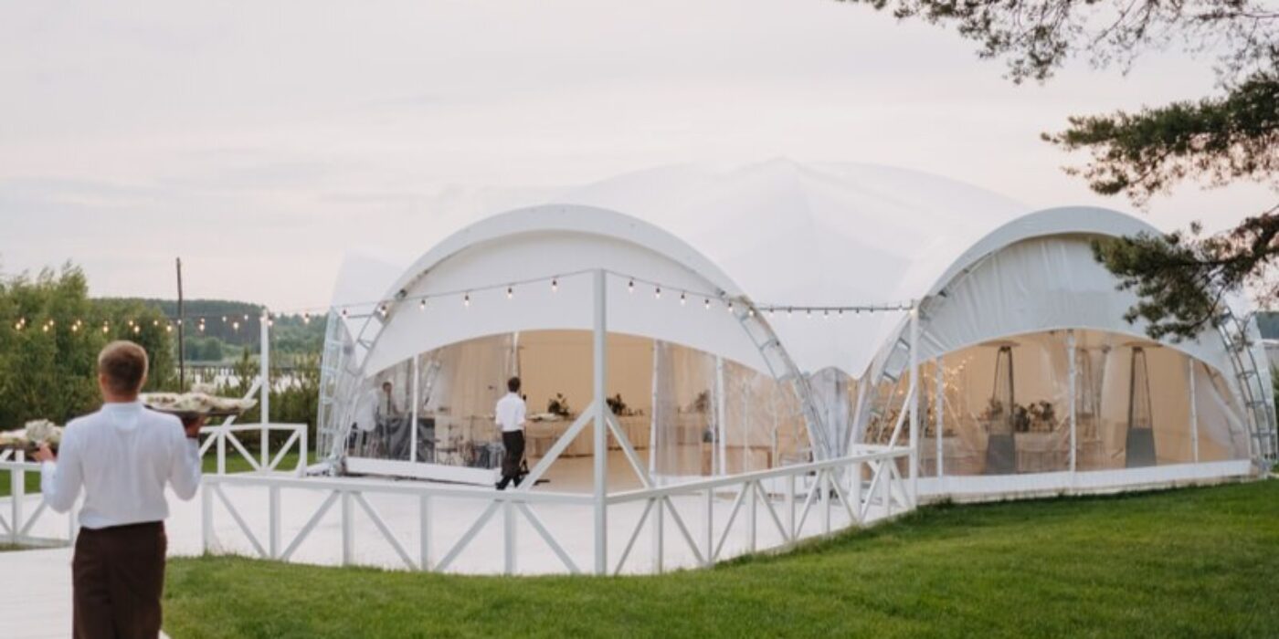 event-marquee-set-up