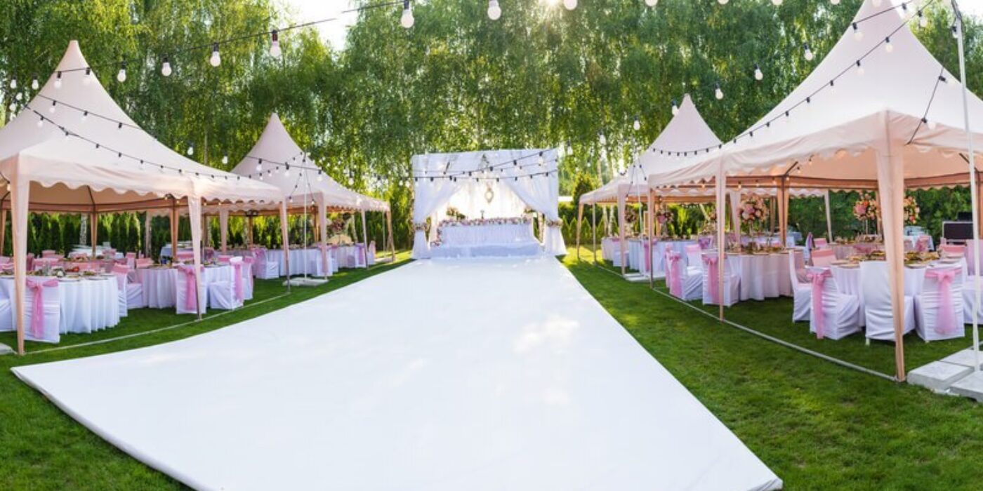 wedding-banquet-outdoor-marquee